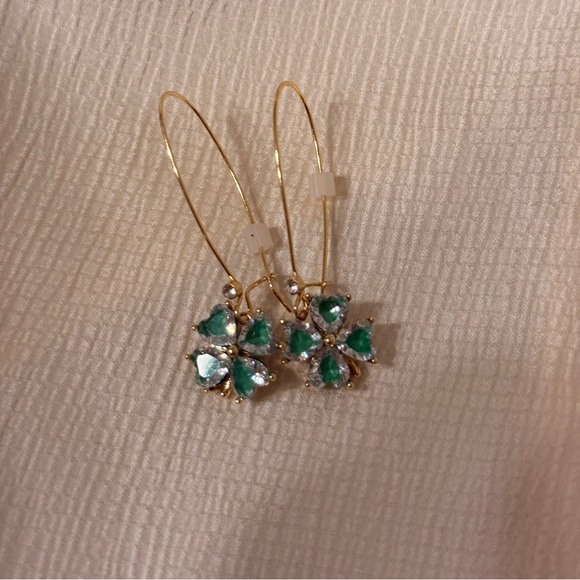 Four-Leaf Clover Earrings – Elegant Emerald and Crystal Stones - Picture 2 of 6